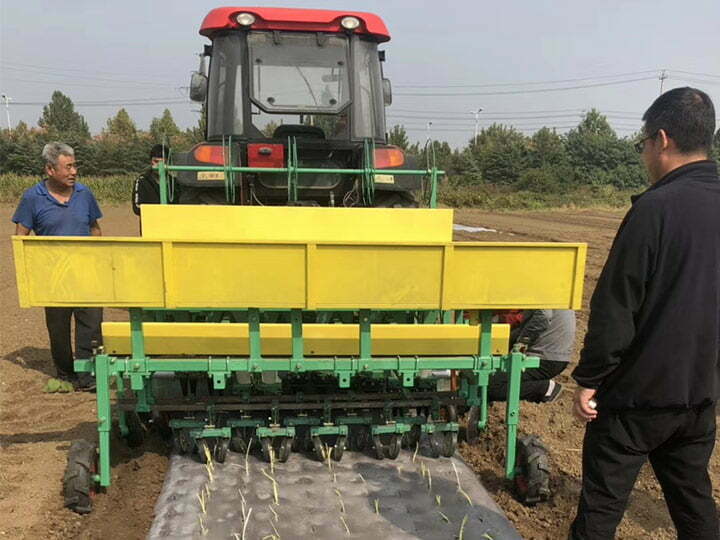 Planteuse de type tracteur